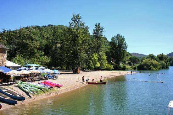 Bed and Breakfast Le Cintrium Viala-du-Tarn Esterno foto